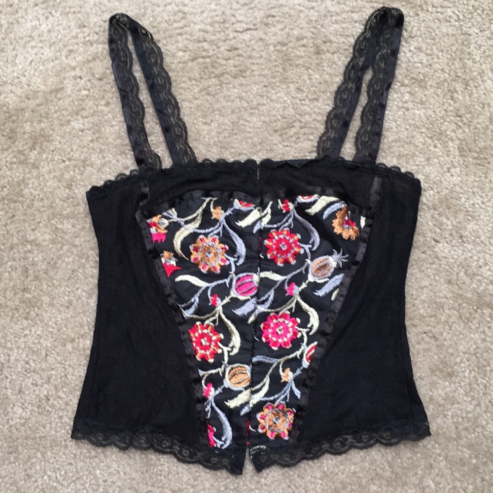 Beautiful Black Lace Top - Picture 3 of 8